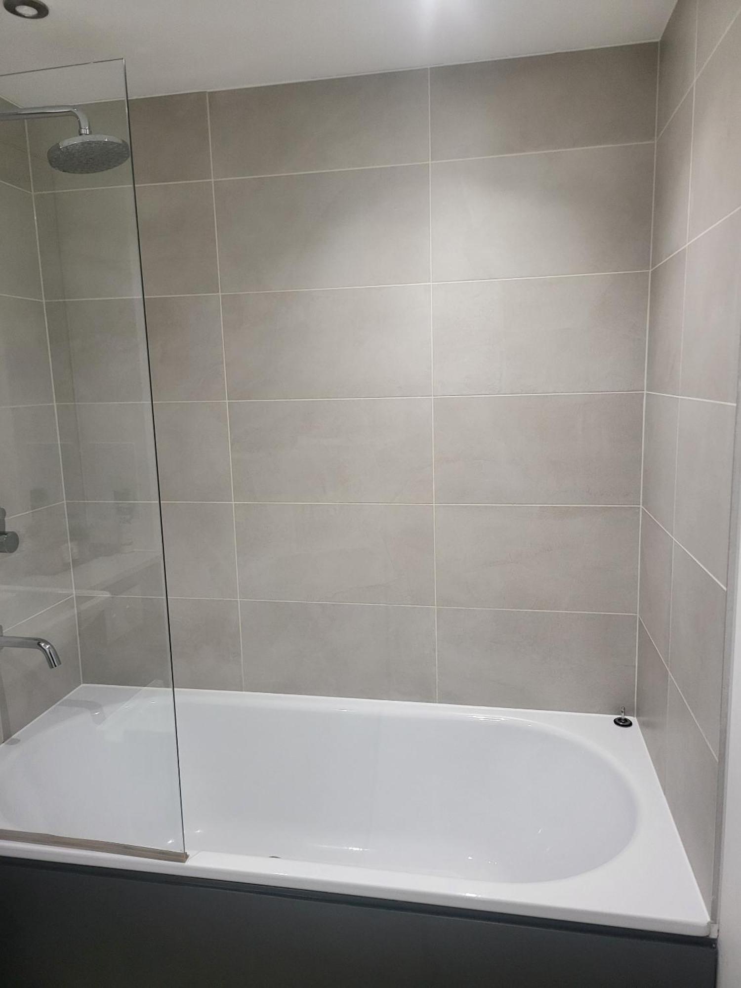 Kayz Lodge- Luxury Ensuite-Private & Shared Accommodation In A New House At The Olympic Village Overlooking Stratford Westfield And Tube Station Londra Oda fotoğraf