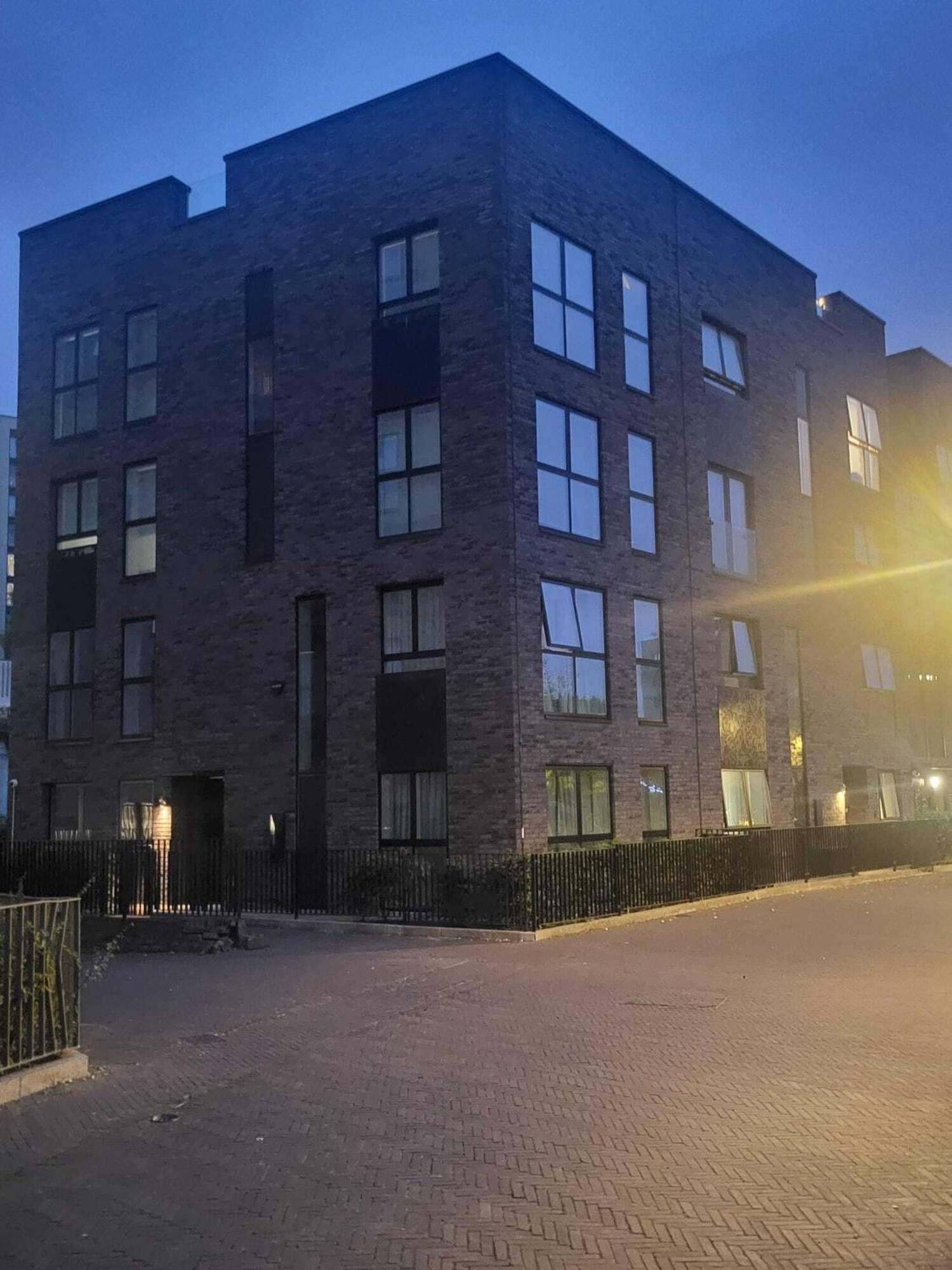 Kayz Lodge- Luxury Ensuite-Private & Shared Accommodation In A New House At The Olympic Village Overlooking Stratford Westfield And Tube Station Londra Dış mekan fotoğraf